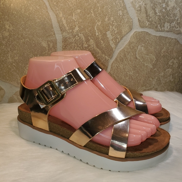 WOMENS SANDALS NOT RATED - Picture 4 of 13